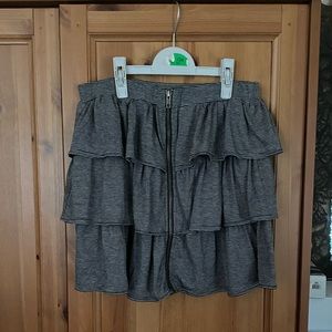 ❌[SOLD]❌ B&w stripe skirt with Zipper front - LIGHTLY WORN